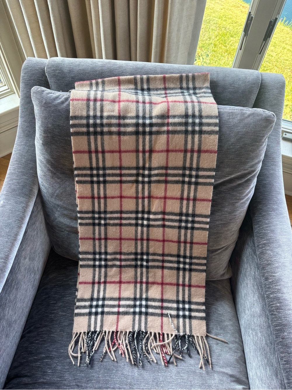 Burberry London Classic Check 100% Cashemere Scarf